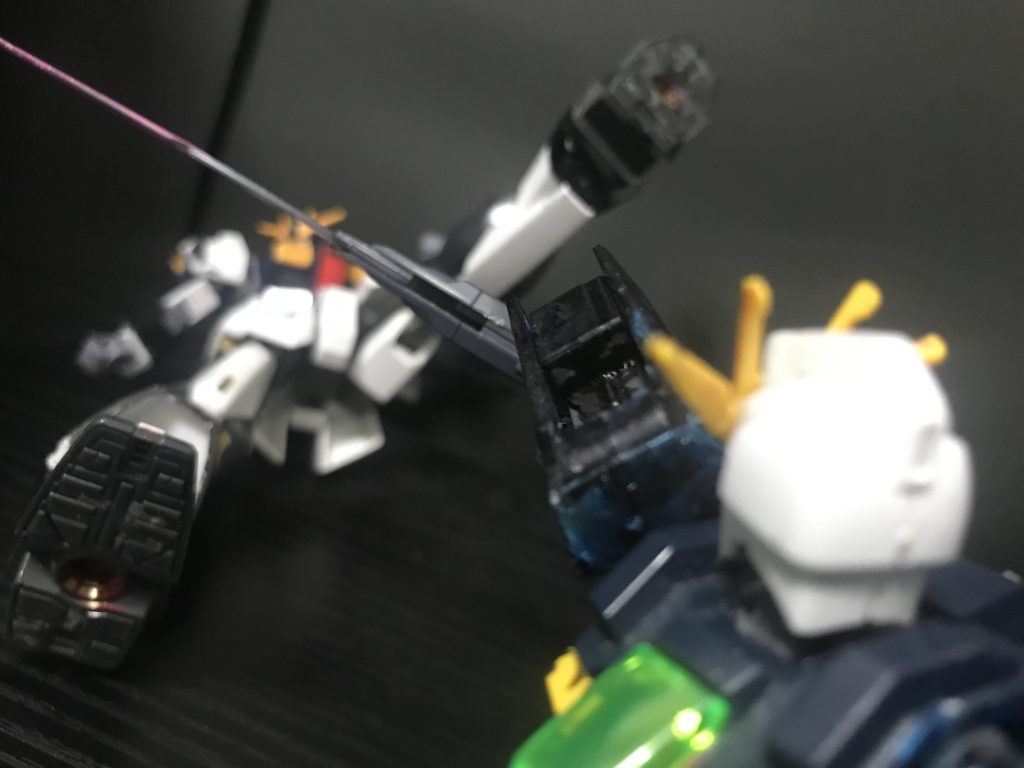 カテリアル「無抵抗だと思ったら…」νsガンダム「…」νsガンダムは集中した