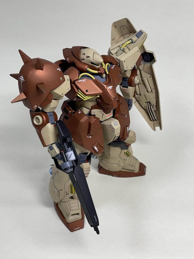 手首はB-club製ストライクガンダム 1/100用です。