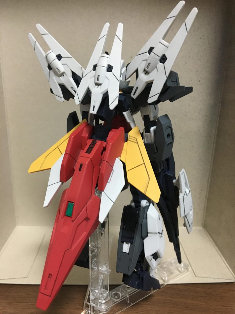 タミヤのスミ入れを使いましたが、思ったより難しかったです。