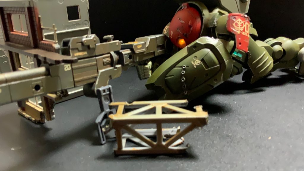 歴戦の勇者にする為にコトブキヤのヘビーライフルを調達で、デカすぎました…\(//∇//)\