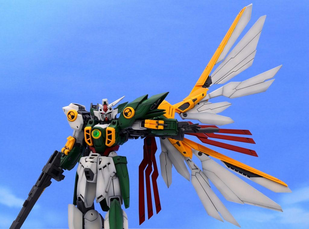 やはりRGウイングの展開ギミックは情報量が多く映えますね!以下、制作工程写真になります。
