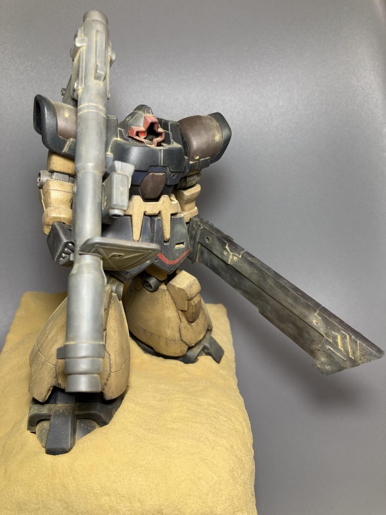 砂塵の中で/ドムトローペン重武装試作装備機–3枚目/制作者：yokuyoku