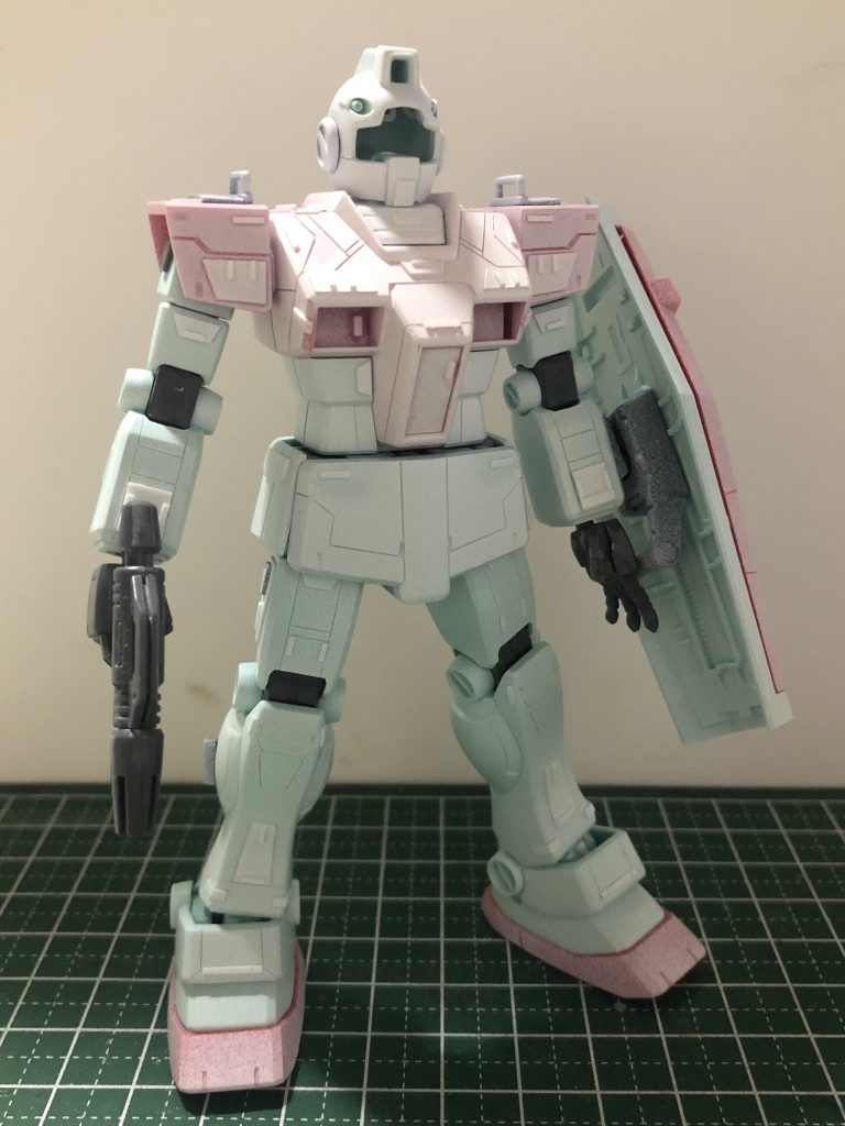 白サフを吹いた状態。このあと全塗装しました。