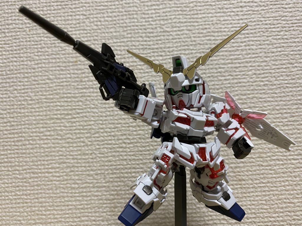今作の塗装はガンダムマーカーオンリーです。