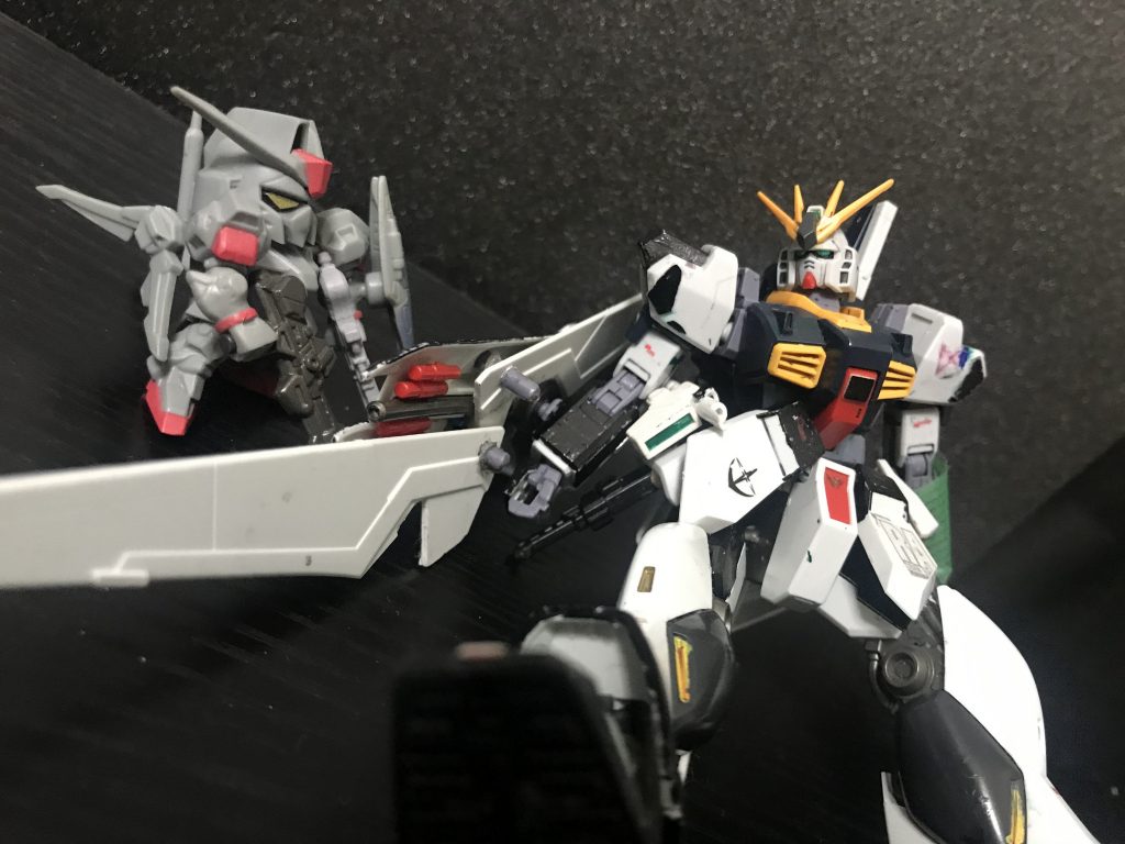 νsガンダム「おはようございます」マークスリー「はいおはよう!」