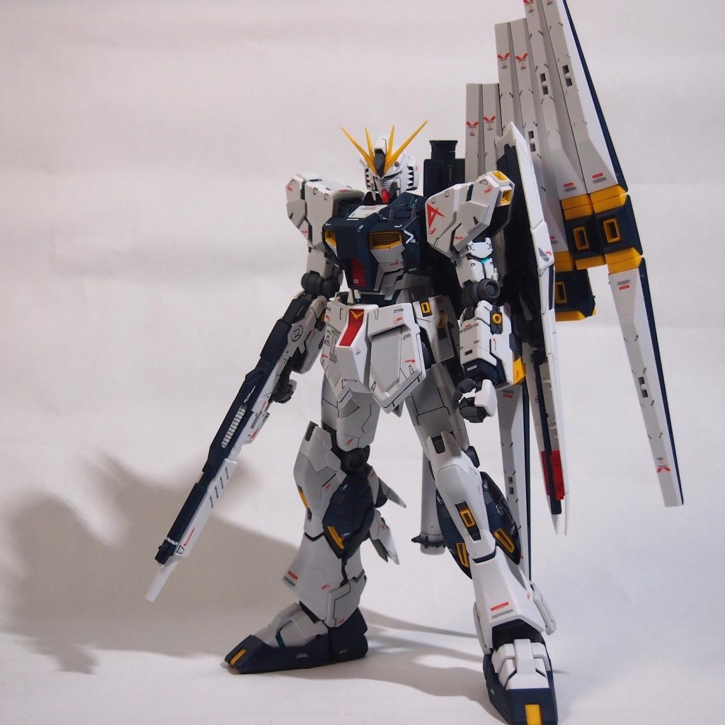 正面から。フィン・ファンネル重い!重いから!後はカッコいい!以上ですw