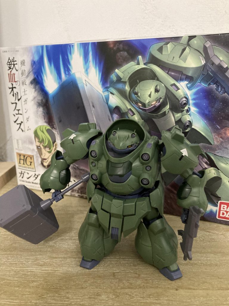 独特なシルエットの機体がモビルワーカーに脳内リンクしました^ ^