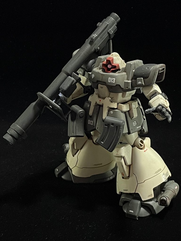 ガンダムシリーズベスト5に入るぐらい好きなMSのドムトローペン。このHGも素晴らしいぐらいかっこいいです。次回はウェザリング無しで綺麗に作りたいです。