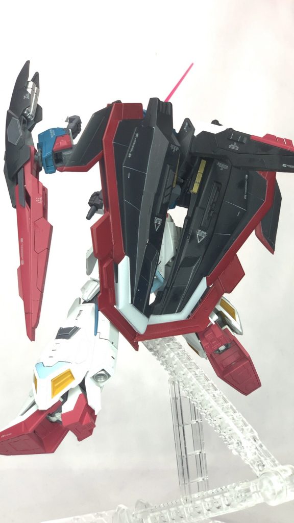 羽の赤いところ、プラ板で大きくしたのががわかりますか？