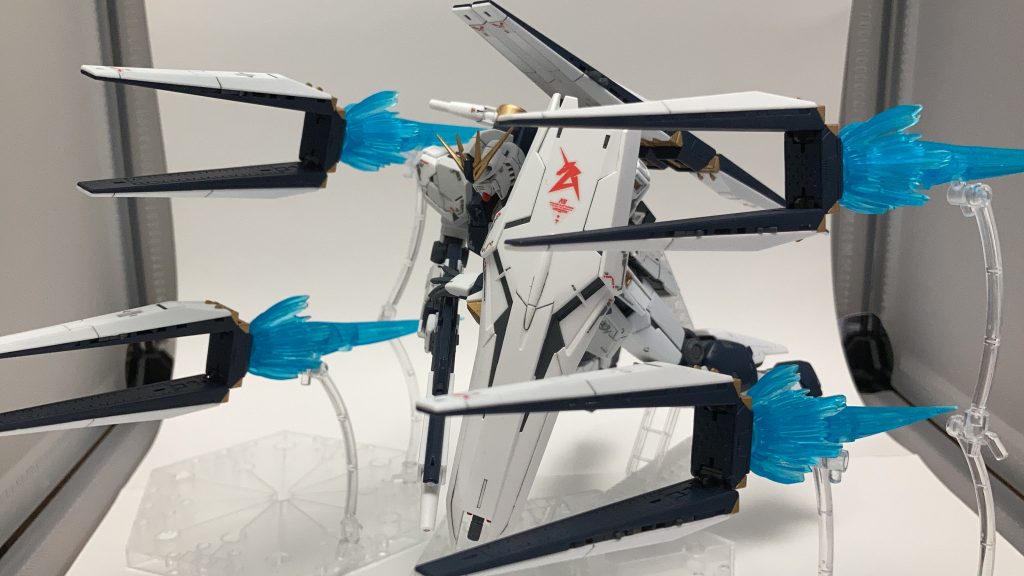 〈フィン･ファンネル〉本当はエフェクトの色はイエローがよかったのですが、生憎ブルーしか持ってなくて(^_^;)まあカッコいいからいっか❗️