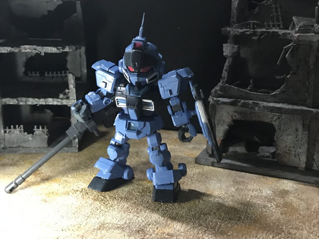 装備は陸戦重武装型にしました。盾はプラ板でスクラッチしました。