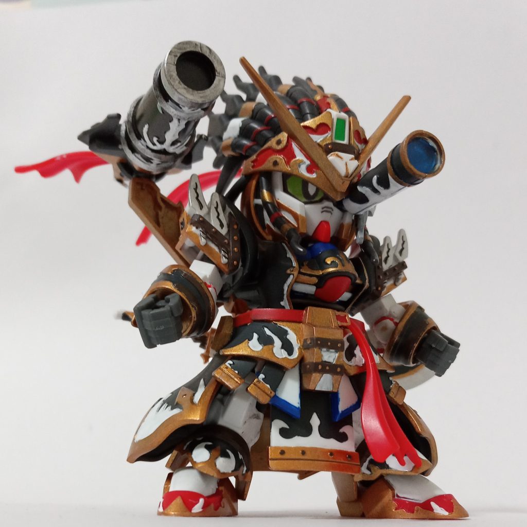 ブラストフィーバー切り離した基部と大砲を取り付け！マスクも塗装すると印象が変わりますね✨