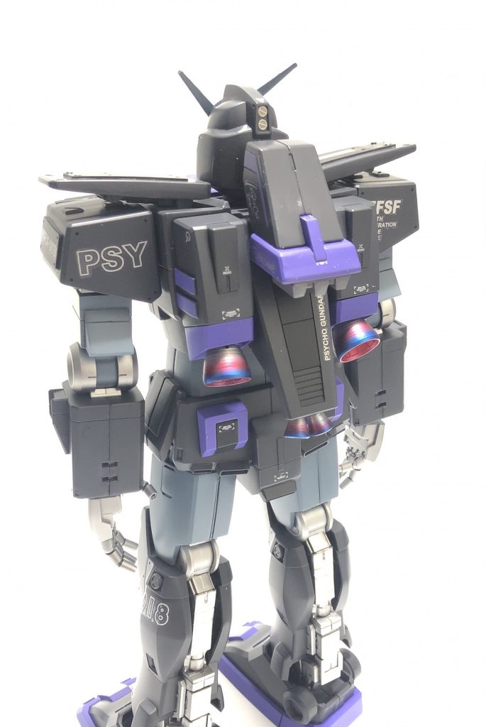 変形できないサイコガンダム–3枚目/制作者：Take_35