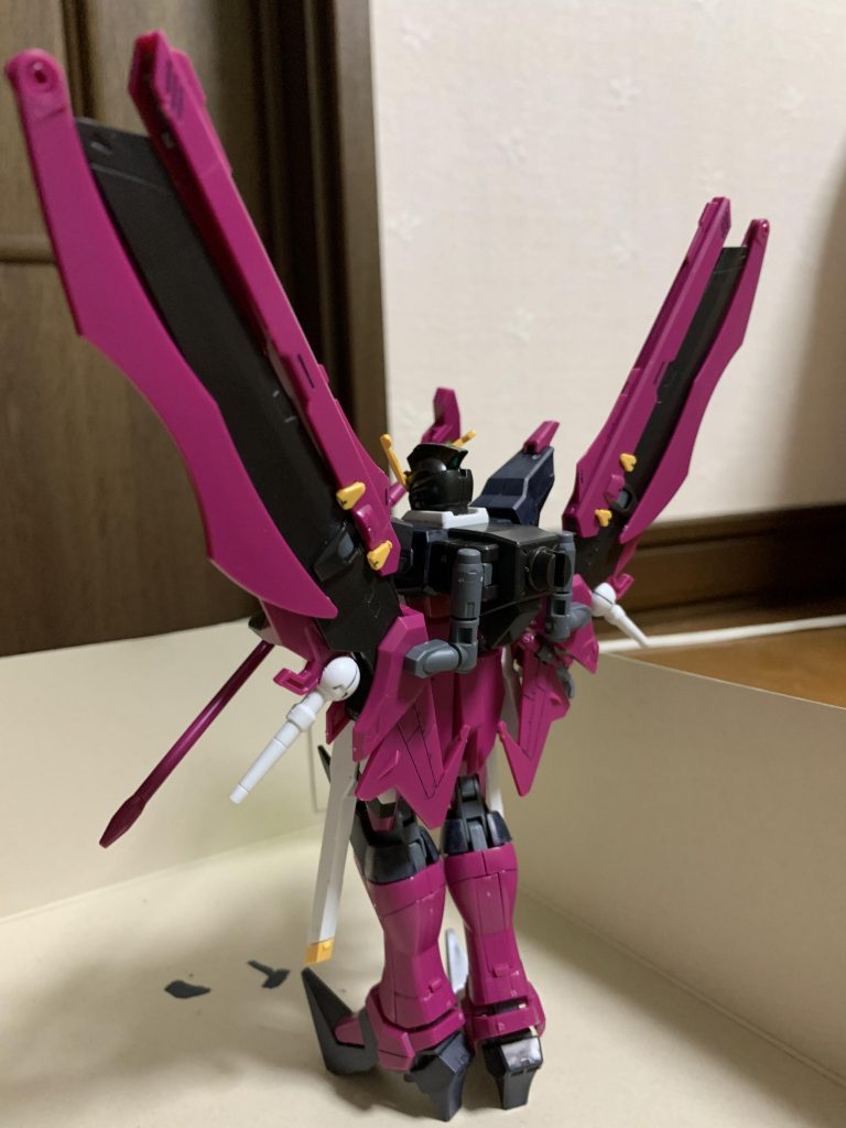 背中も見えないとこもなるべくダークブルーで統一。墨入れもなるべくしゲート処理もですがまだいろいろ勉強していこうと思います。