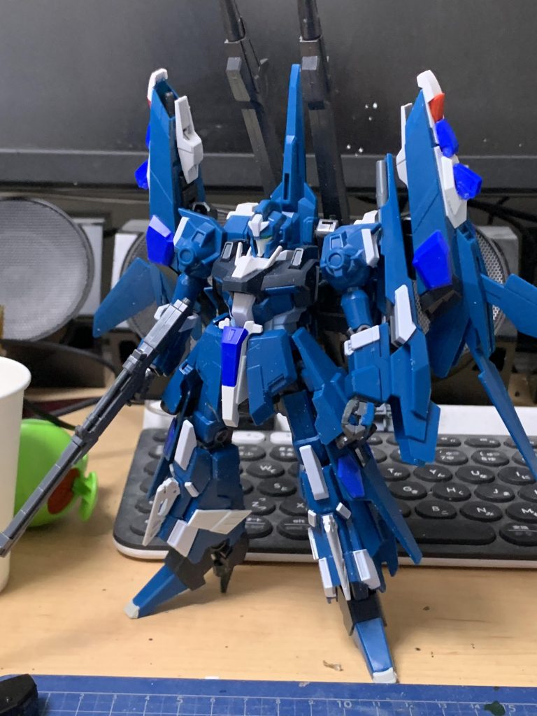 ブースターの後はめ方法が思いつかなかったので、ジャンクパーツを貼って誤魔化し(見えないように)