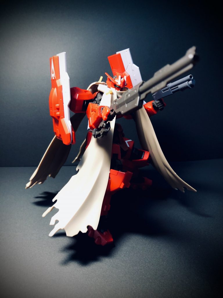 ショットガン（二丁め）はコトブキヤのバリスティックシールドセットから。マントは同じくクラッシュマントに少し手を加えています。ほとんど素組状態ですが、お望みのスタイルに仕上がったので満足してます😙