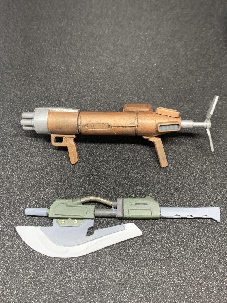 専用武器。アクト・ザクに限らず、ペズンの皆様方はなかなかどうして不思議な装備を持っている。個人的には大好き。クラッカーを作る元気はありませんでした……