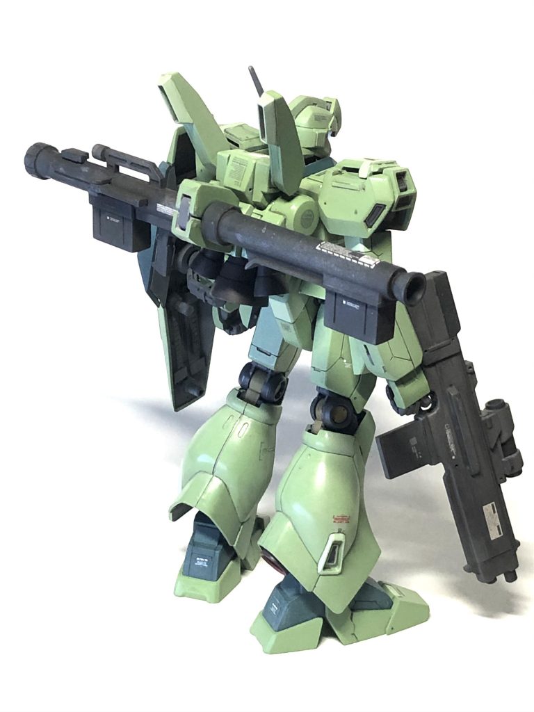 完成間近にアキレス腱裏のスラスターが一つ、妖怪パーツ隠しにやられました…