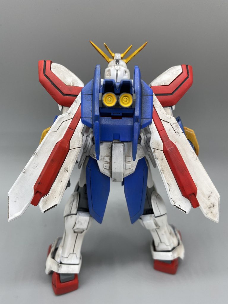 完成後正直汚さなくてもよかったなと思いました。アニメではどんなに激しくバトルしていてもピカピカなのがGガンダムの世界観ですから。