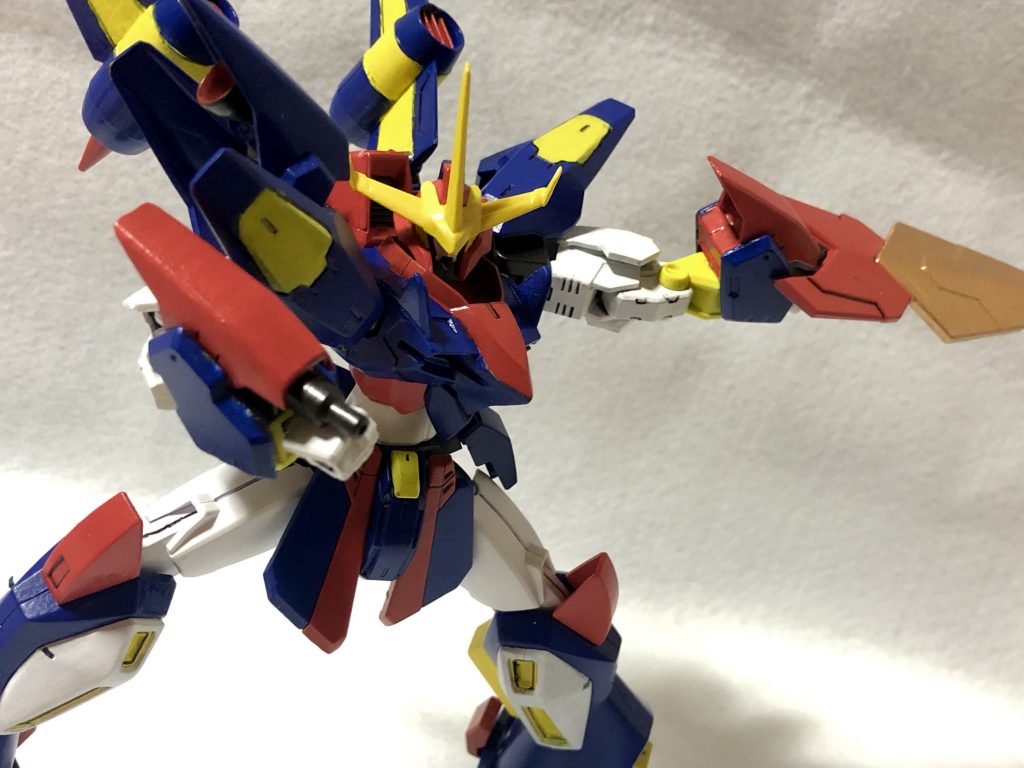 大槍と刃つきの盾が武器ですジャスティスナイトのマントとアースリィのウイングで出来てます