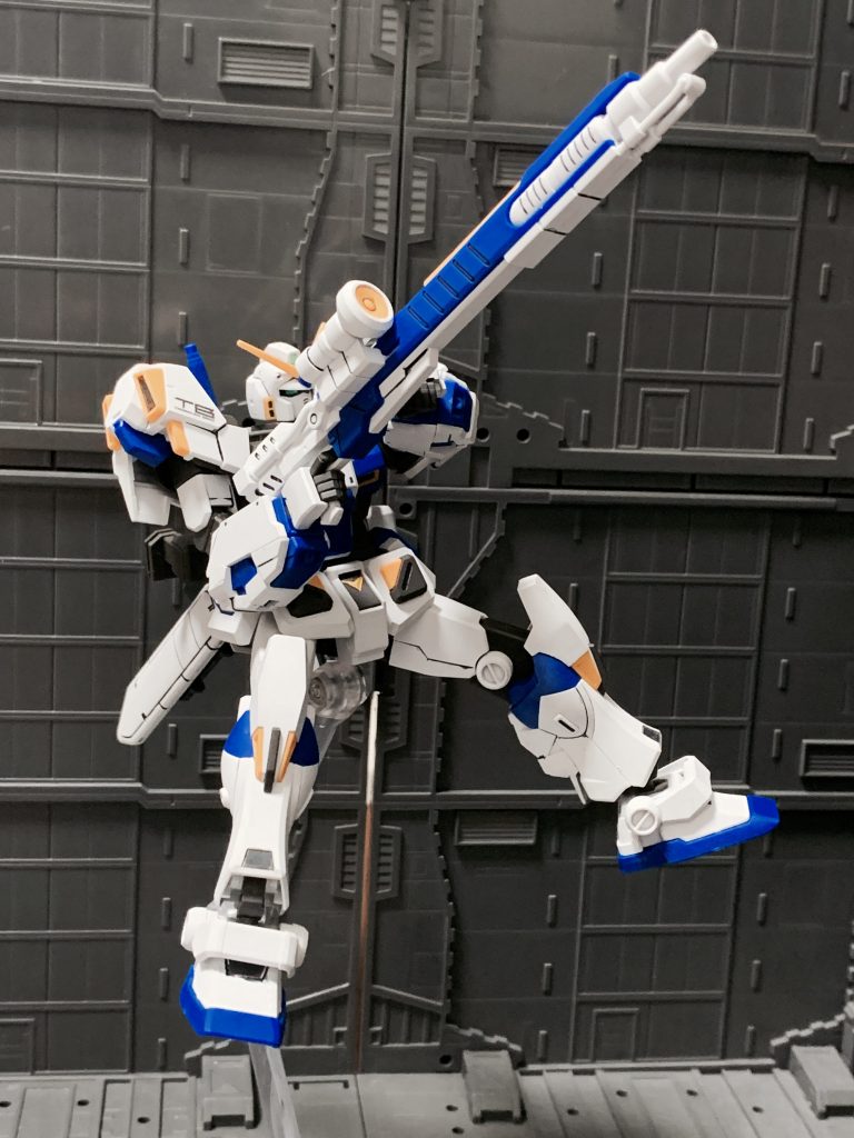 敵艦隊に狙いを定めて…