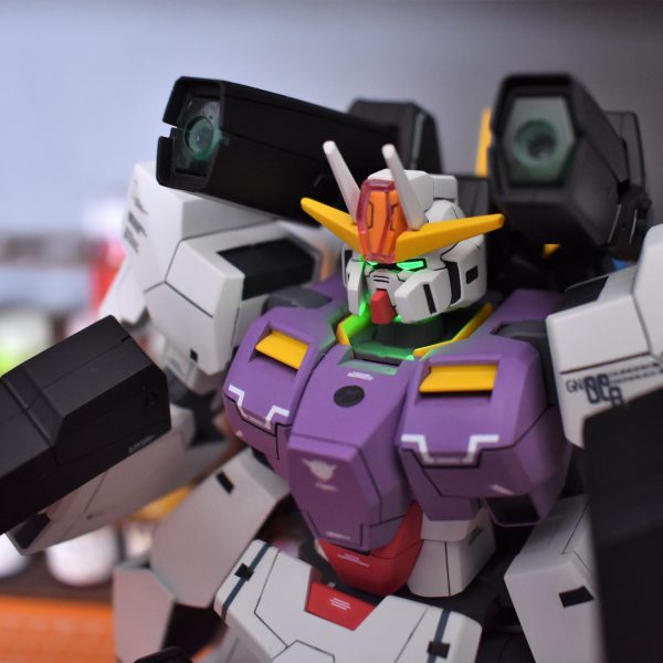 1/100 セラヴィーガンダム