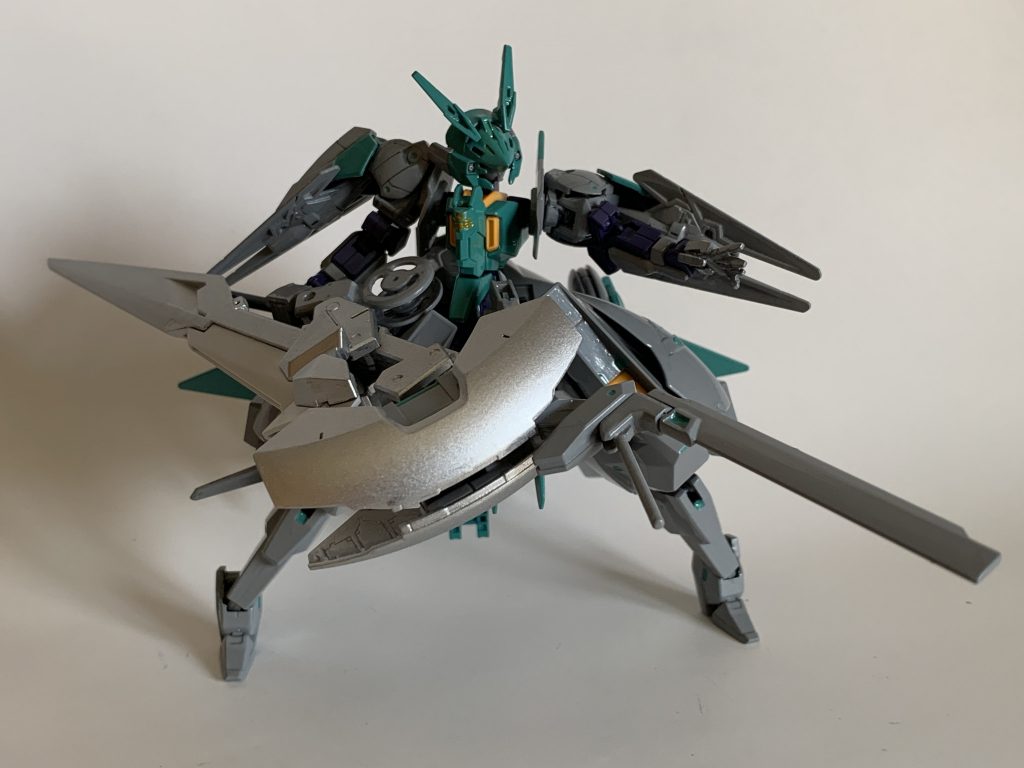 ○魔導杖『エレティコス』ソキウスが作った魔導杖。ブラッドグレイル(Dランク)のほかにエーテリックリアクターを内蔵しており、魔法を使う際の魔力消費を抑えられるようになっている。