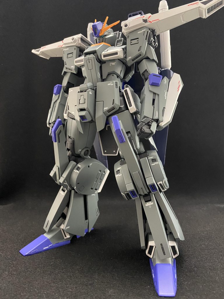 先ずは追加装甲無しのパターン。この状態が1番カッコ良いのでは…。