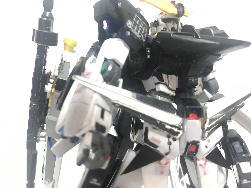 いや写真下手だけどなんかかっこいい前回、青が見えますと、いいところに気づいてくれた方がいらっしゃったので、これについては、ブルーが黒に染まっていく様子を、再現しています!アゲンストで、わかりますのでしばしお待ちを!まだ書いてないですが…(もう追い込まれてますこの人)