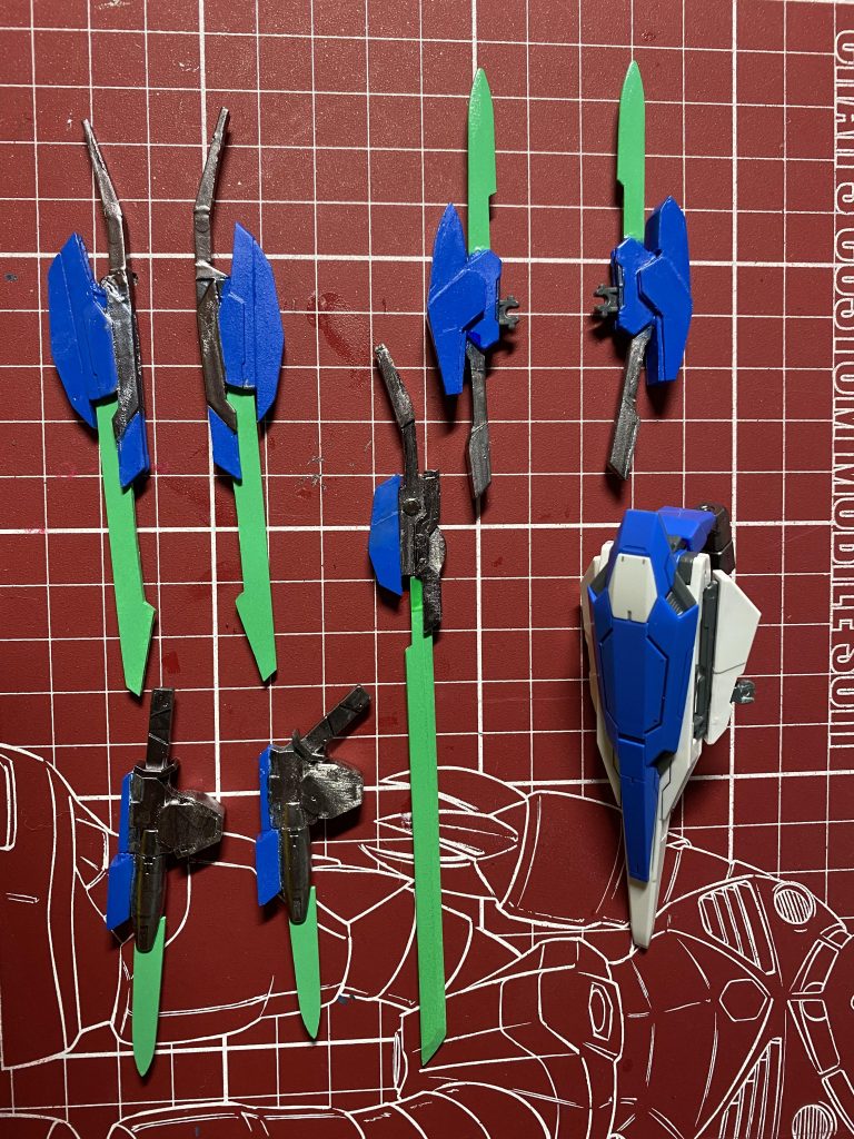 武器も皆さんほど完成度のレベル高くないですが素人にしては満足感に浸ってます笑笑