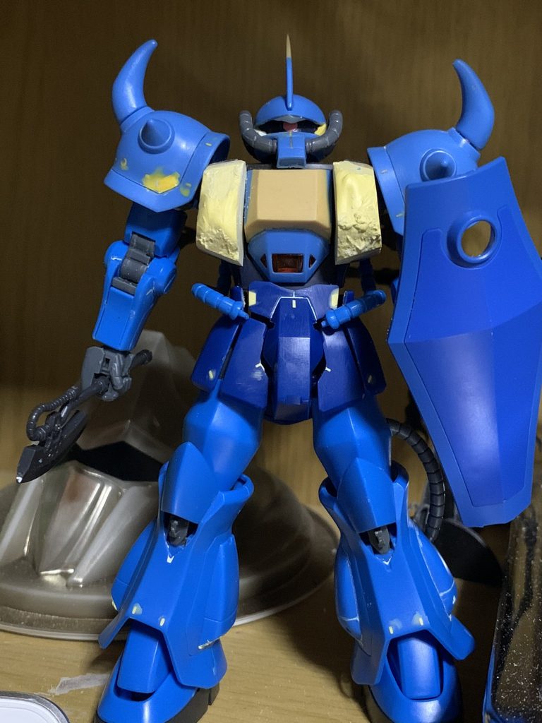 グフグフグフ。グフタイプのガンプラをミキシングして作る過程で出た余剰パーツを組み合わせた所、行けるのでは?行けるな!となって生まれたエコな子。MSDプロトタイプグフ、Reviveグフが組み合わさっている。