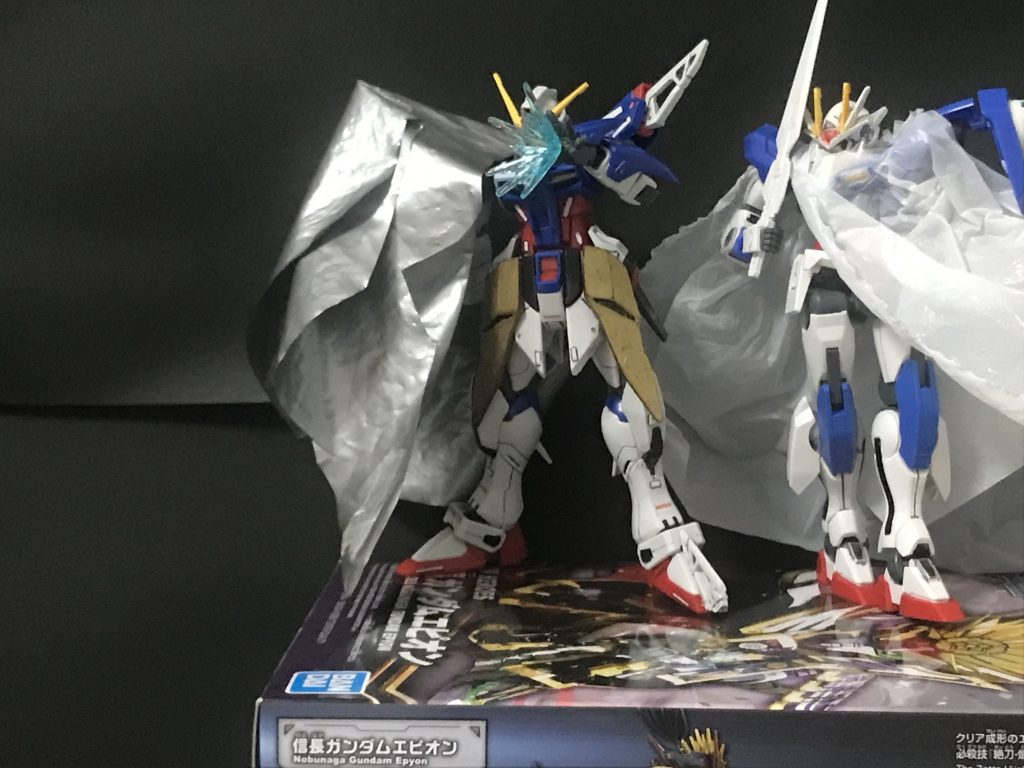 ディスティニー…俺、ディスティニー…νsガンダム「なんの揺れ！？」ディジェ「またこの揺れ！」ディスティニーが何かを操作したのか地面が揺れる。