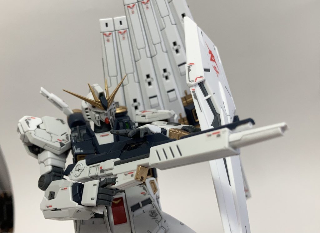 RG νガンダム–4枚目/制作者：Lasgua/Σ