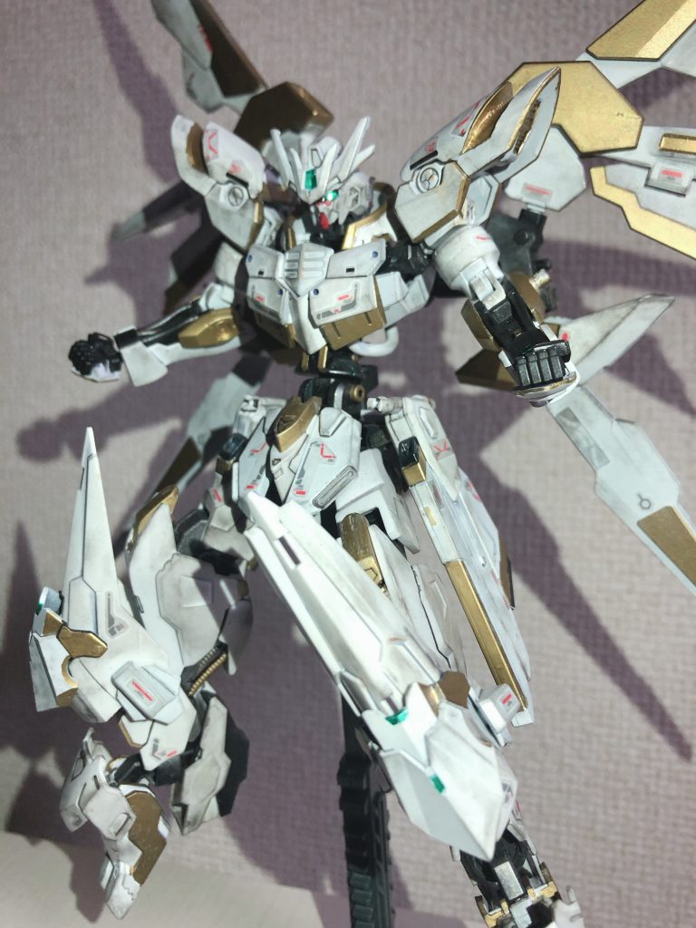 武器をパージした一枚！汚し塗装する事でより、リアルな仕上がりになったなーと個人的には感じてます❗️下半身のゴツさがすごく気に入ってます✨✨