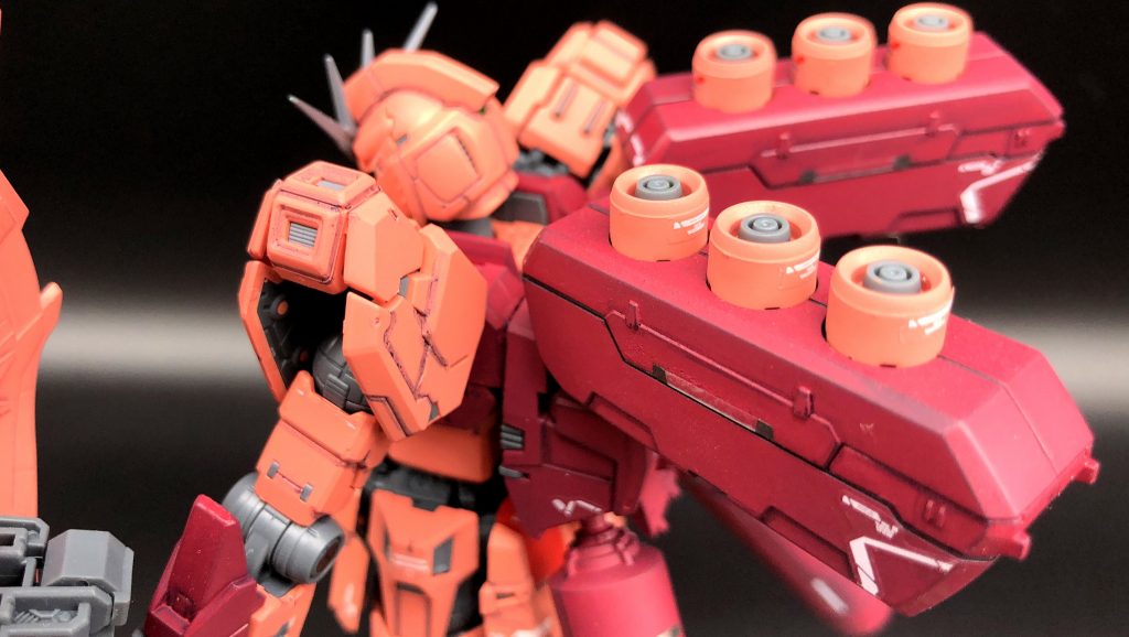 後ろからファンネルもサザビー用扱い方が違うだろうしね🤔