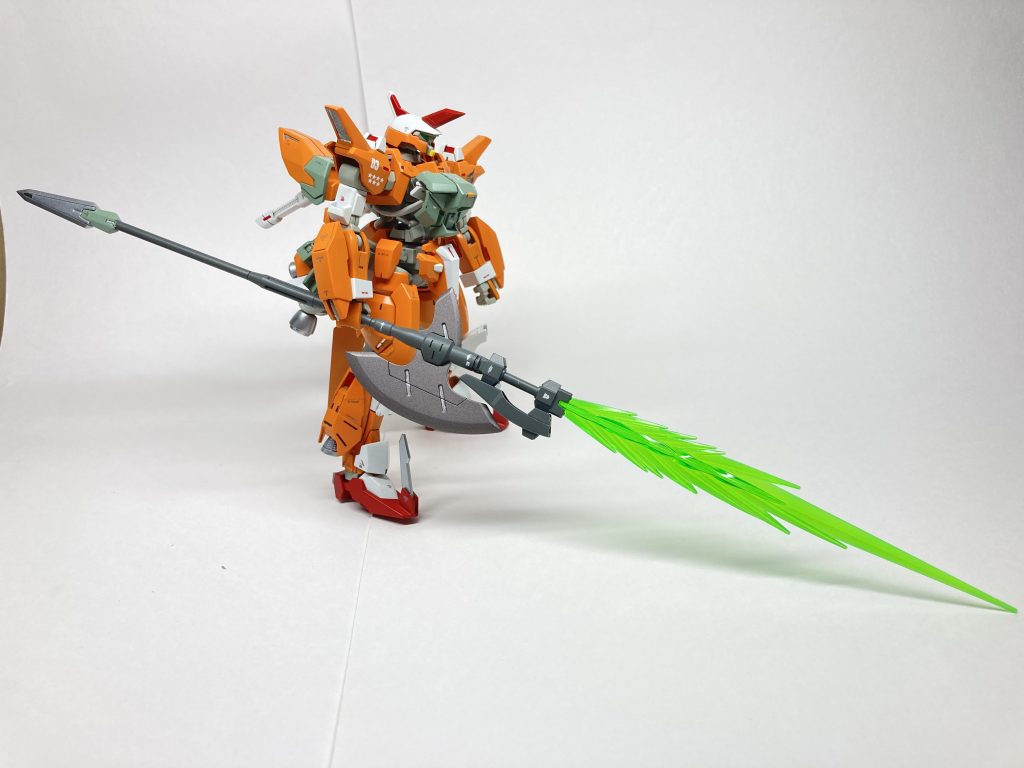 モード3 超大型ハルバートモード先述のハルバートはバッテリーパックも兼任しており、斧刃上にサーベルユニットを接続する事で、機体サイズ2倍以上となる近接戦武器となります！尚、このサイズ感なので当然取り回しは劣悪過ぎて開けた場所でしか使用出来ませんw撮影も非常に面倒ですw