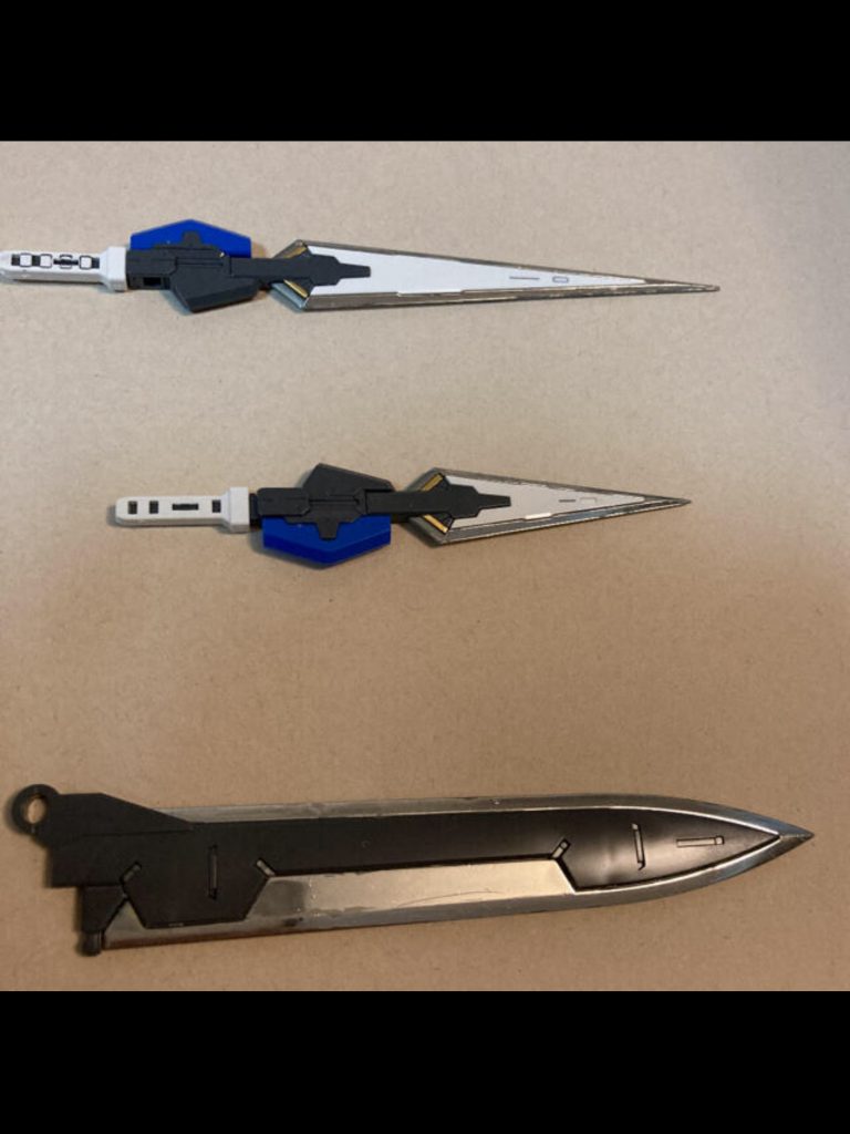 今回の剣のランナーはメッキ無しシルバーでしたのでメッキで塗装しました