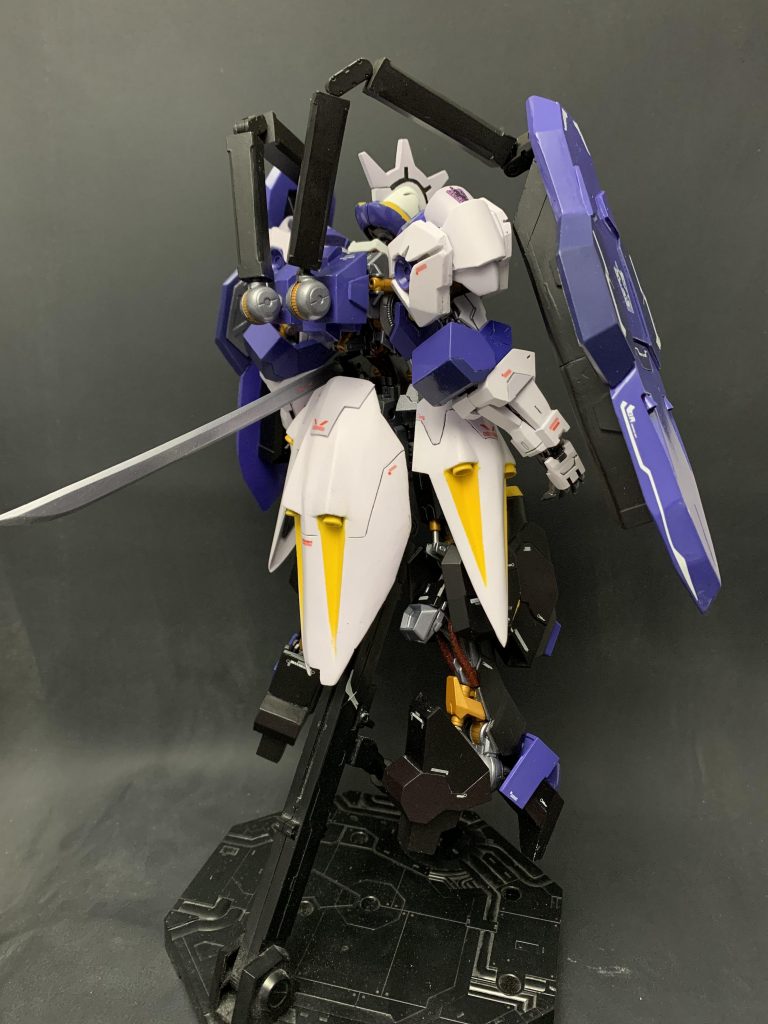 適当にポーズを