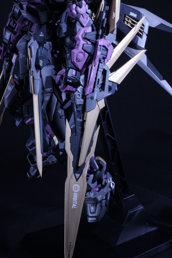 アストレイブルーフレームD–7枚目/制作者:kuroxbane