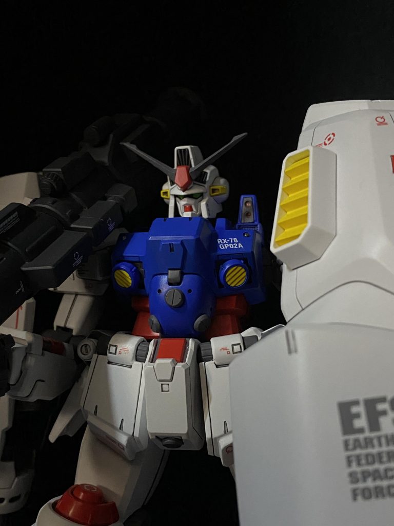 脇腹部分を短縮した事でHGUCに近いバランスになったかな？