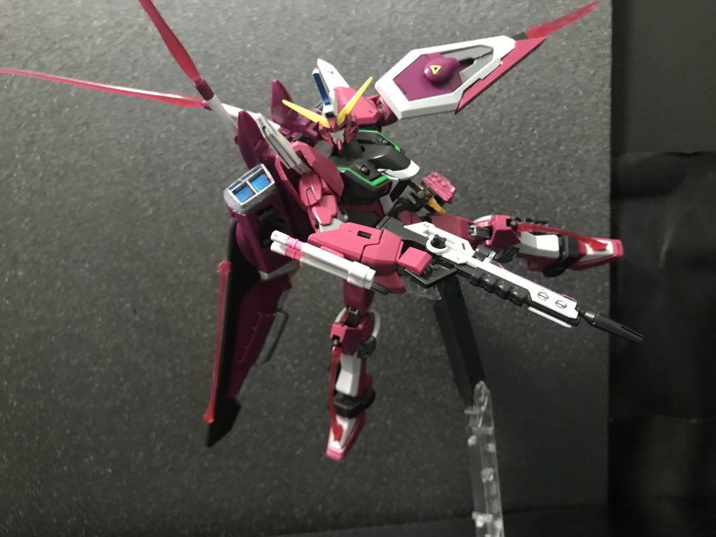 変更点ビームサーベルマウンド場所右腕となっております。もー、また出たよ、と思った方は流石です!ウアオの機体はほぼほぼ腕にビームサーベルが付いてますw