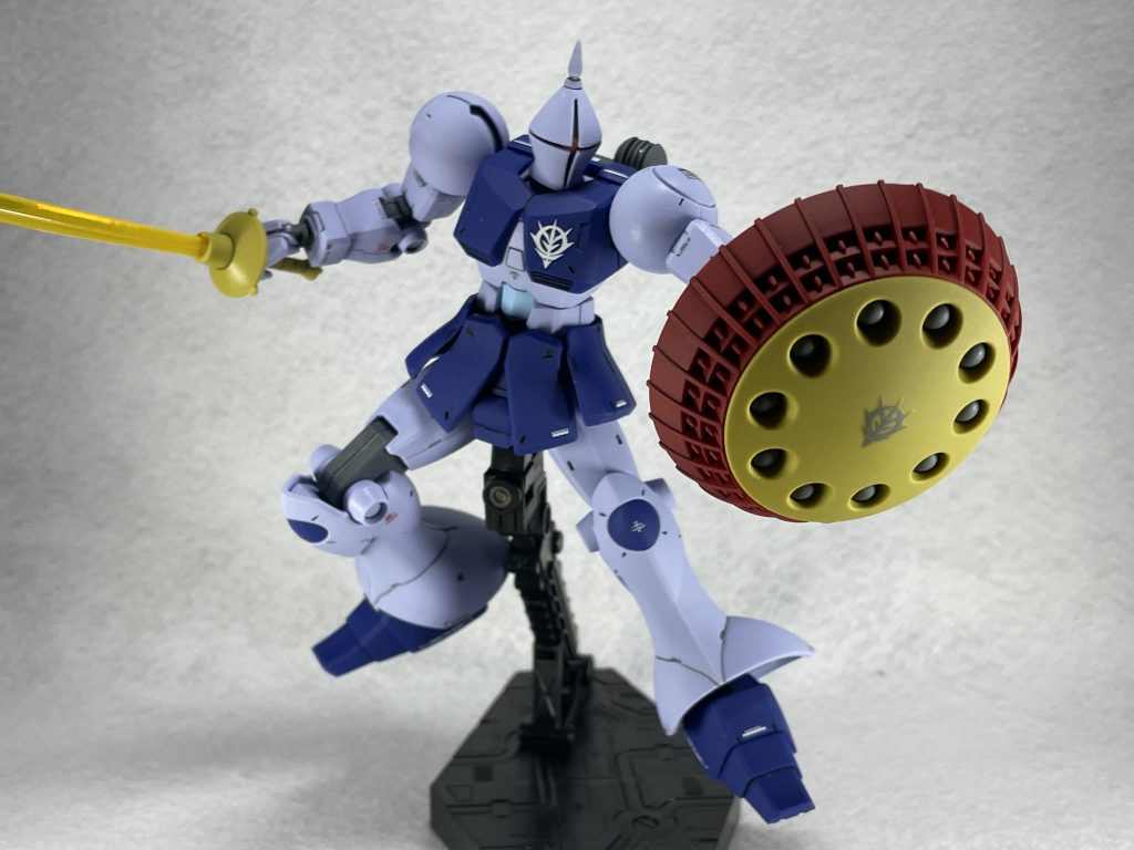 盾でガードのポーズ！