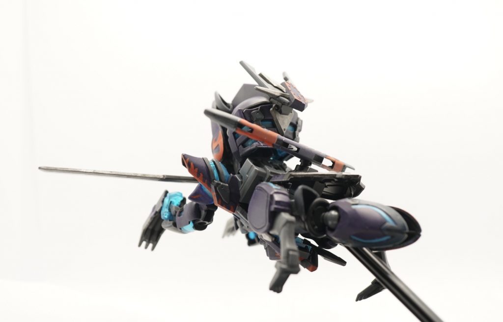 足がキツネっぽい尻尾になるデザインは面白いですね！