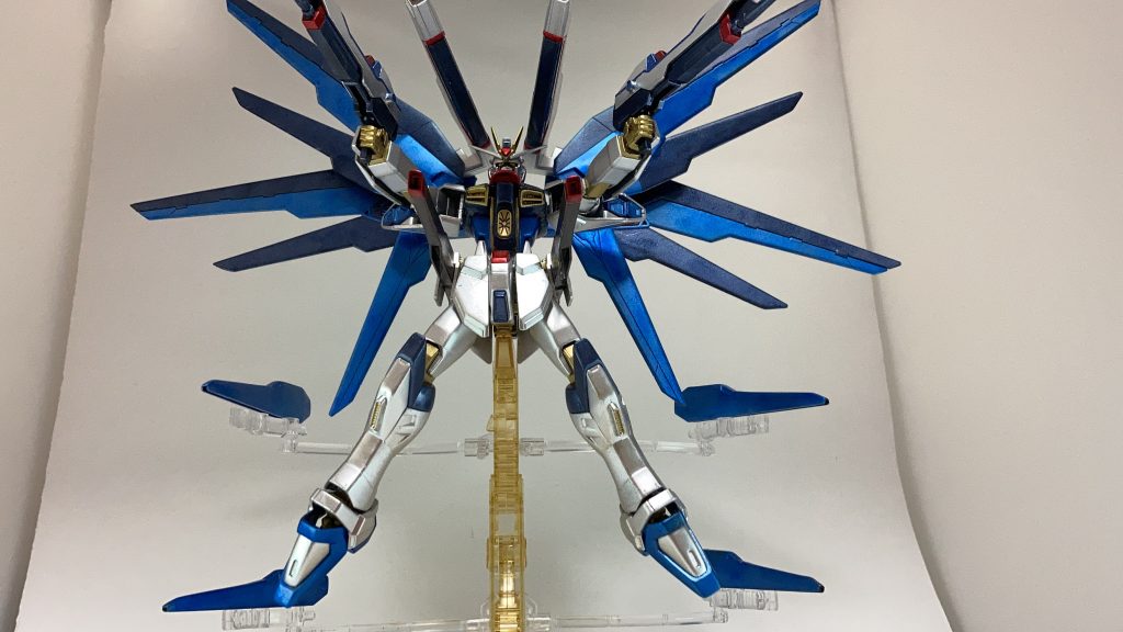 バラエーナが好きすぎて、ストフリのハイマットフルバーストにバラエーナを加えたくて想いのままに作りました‼️ちなみに、塗装は全てガンダムマーカーをガンダムマーカーエアブラシシステムで塗装しています‼️