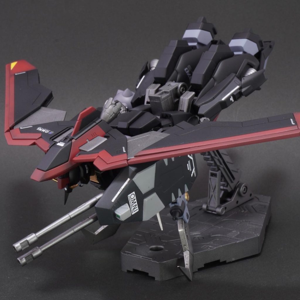 もちろん変形も可能です。と言ってもほとんど寝そべり変形なのであまり変形させた感じはしないですが。