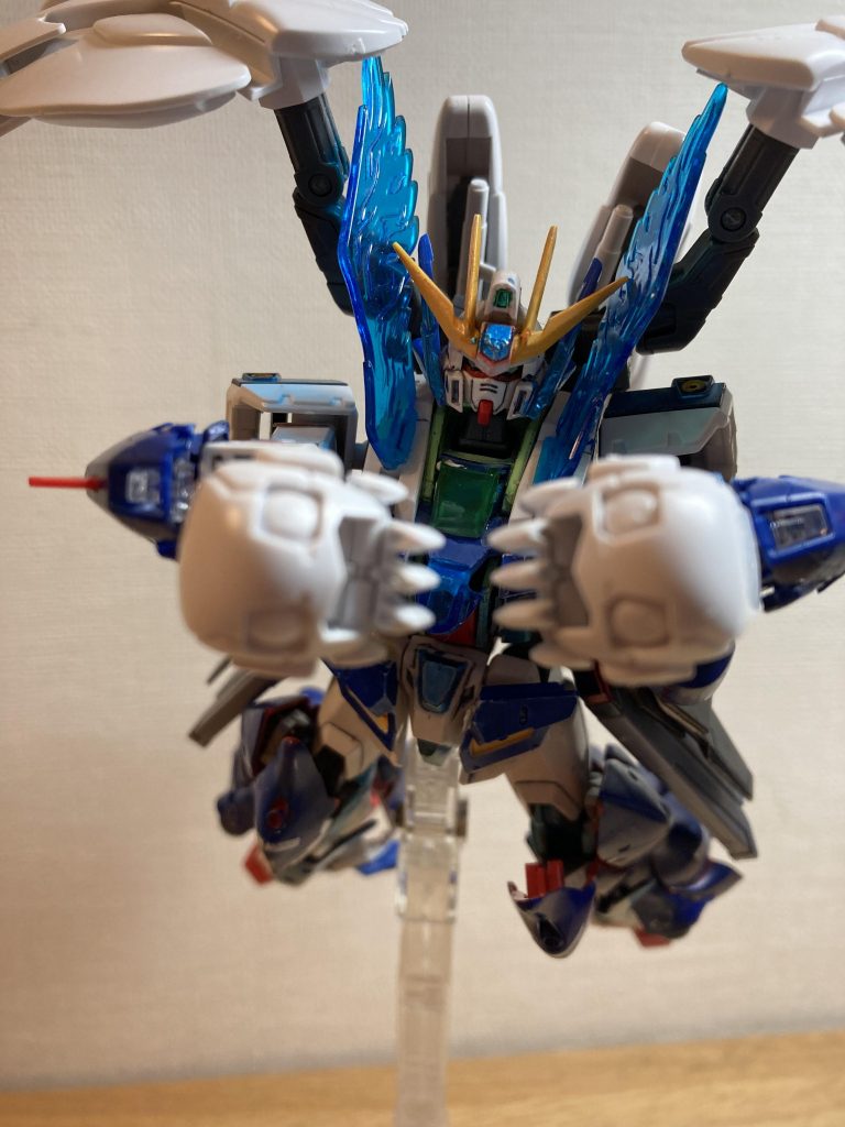 本来GBNでは必殺技はひとつだがもうひとつ必殺技ができるようになった。必殺技は「RGダブルボーンナックル」ギャラクシーフルクロスの必殺技を継承しさらに強力な必殺技になっている