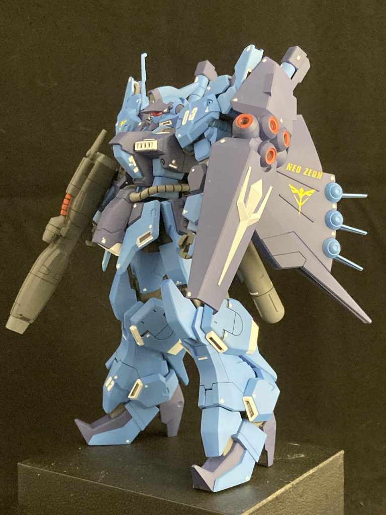 バイザーだけ赤を選んだ。