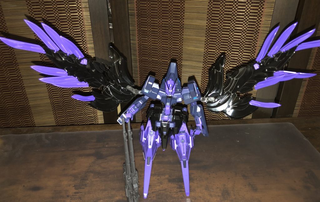 翼を展開すると全体的には、こんな感じです。