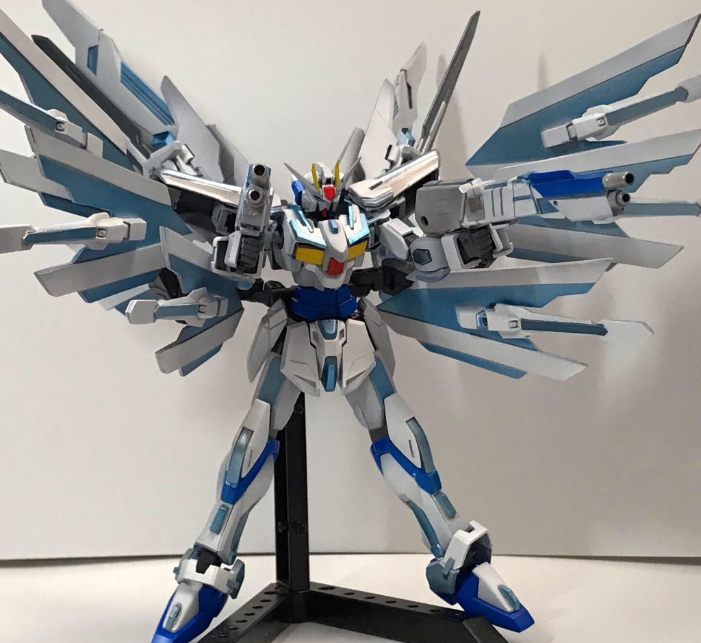 直接全面に向けてのフルバースト等自由度の高さを売りにして様々な状況で機体を支えます！