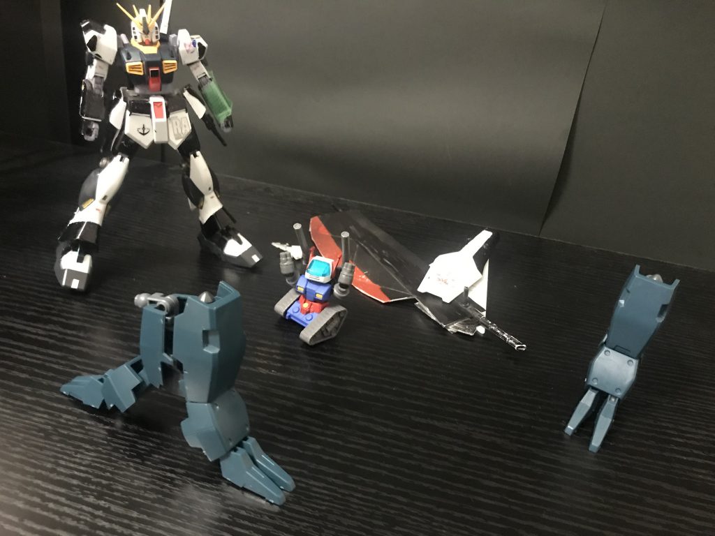 ガンタンク「ｳｺﾞｲﾀ！」νsガンダム「これに連れてこられたんだ…」ガンタンク「どっか行ったね！」
